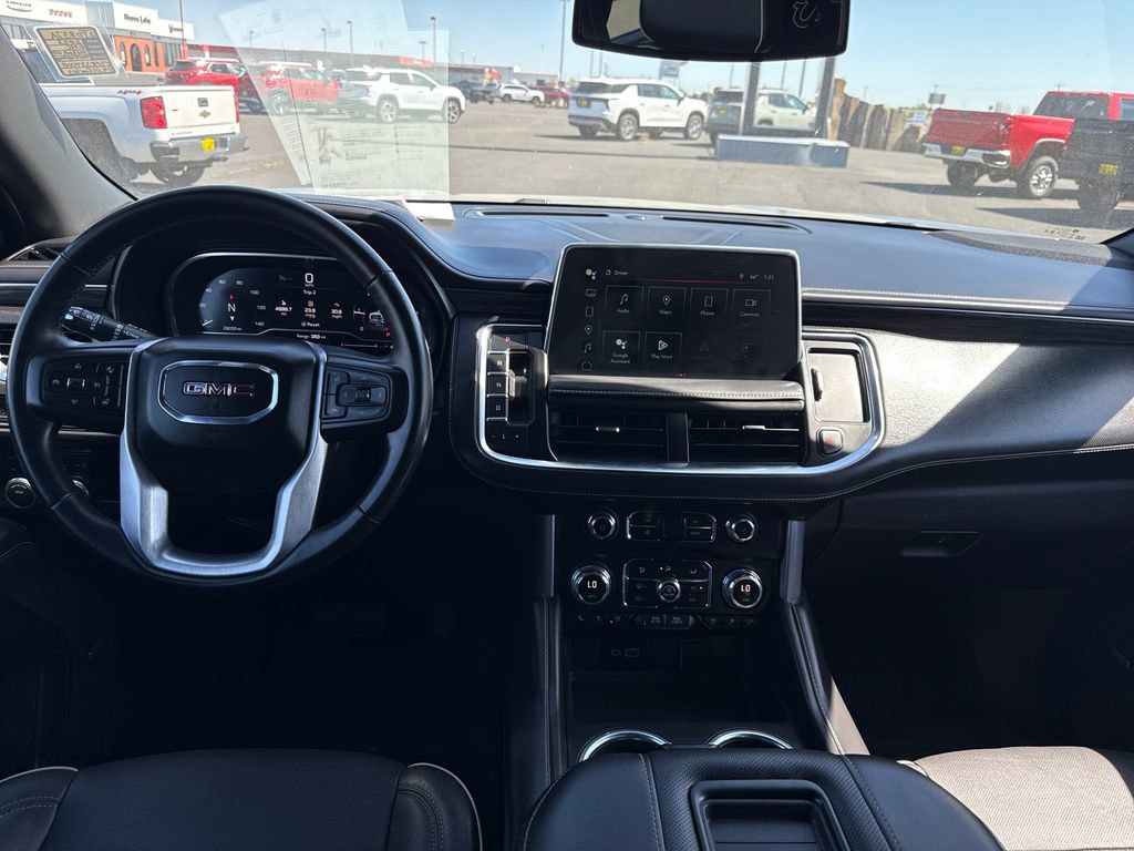 Used 2023 GMC Yukon SLT w/ SLT Luxury Package image 13