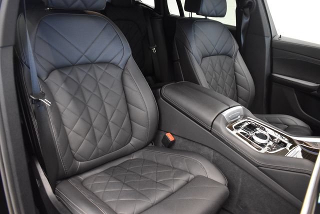 Used 2024 BMW X6 xDrive40i w/ Executive Package AWD/4WD image 6