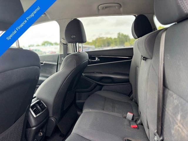 Used 2020 Kia Sorento LX image 23