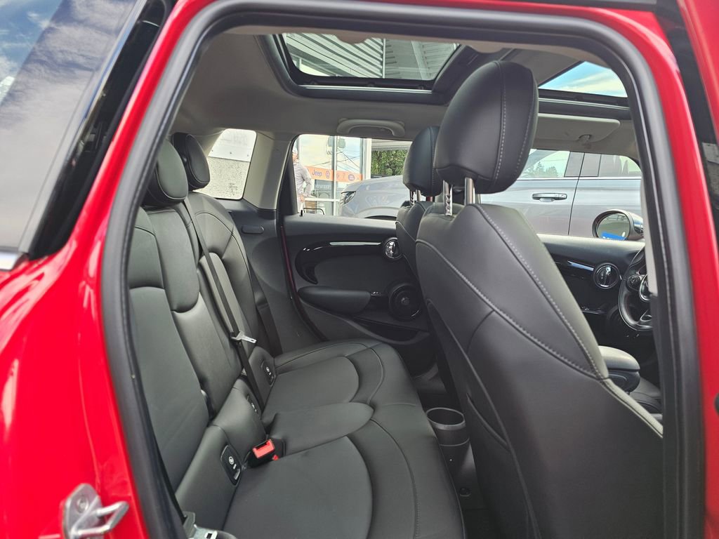 Used 2019 MINI Cooper S w/ Signature Upholstery Package FWD image 14