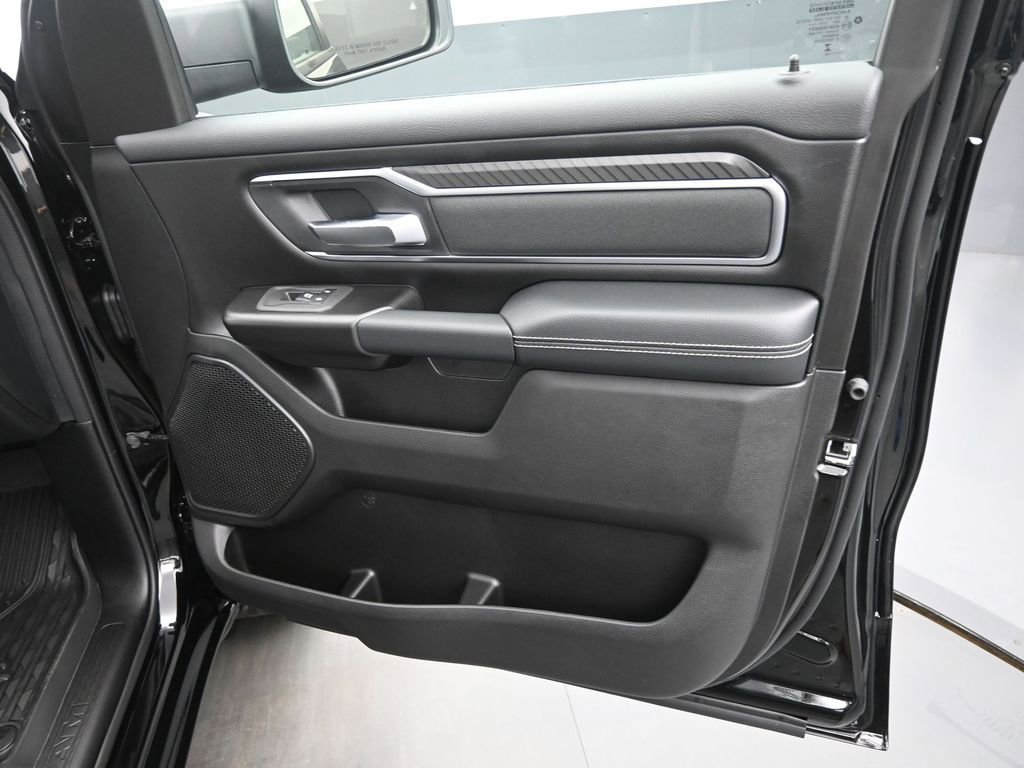New 2026 RAM 1500 4x4 Crew Cab image 20