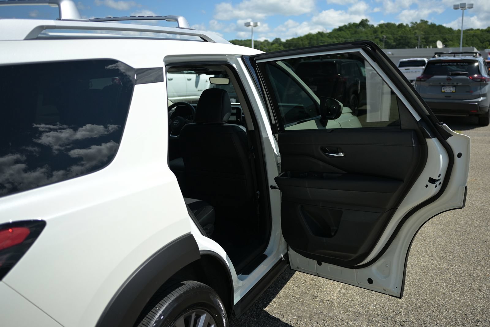 Used 2023 Nissan Pathfinder SL w/ SL Premium Package AWD/4WD image 44