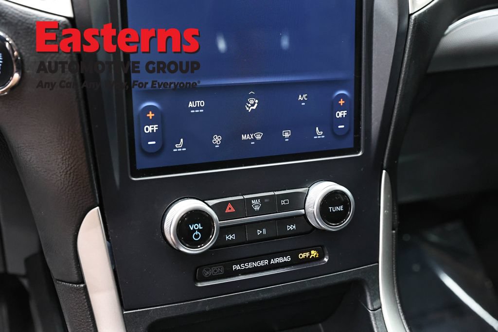 Used 2021 Ford Edge SEL AWD/4WD image 19