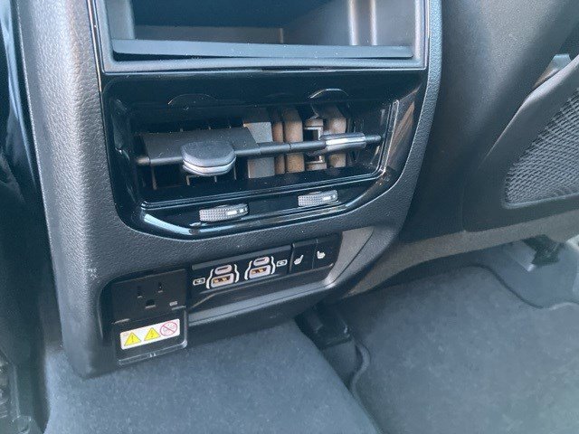 Used 2022 Jeep Grand Cherokee Limited 4xe image 25