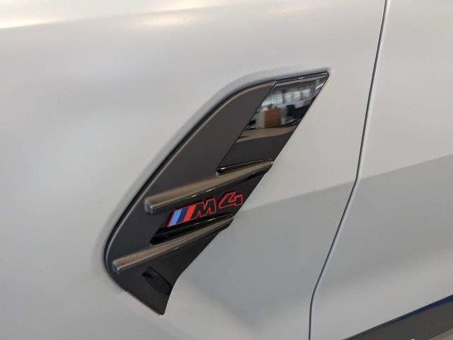 Used 2023 BMW M4 CSL RWD image 19