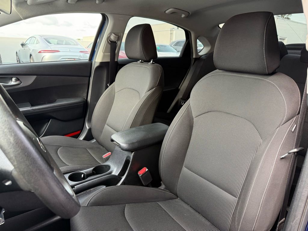 Used 2019 Kia Forte LXS image 10