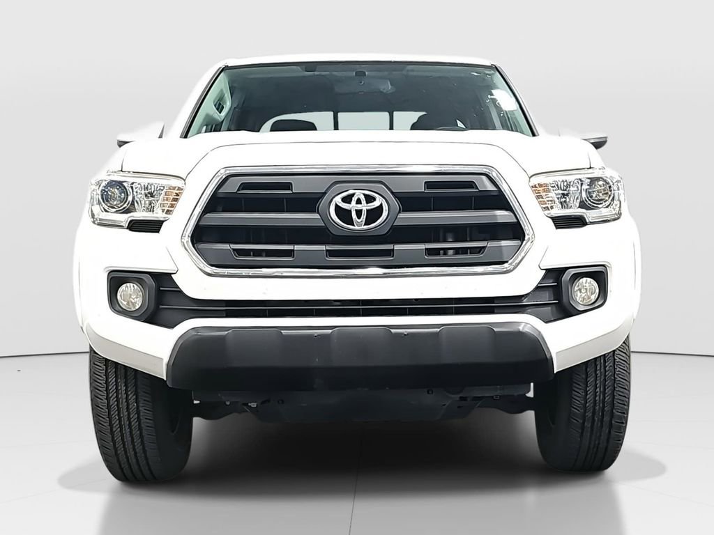 Used 2016 Toyota Tacoma SR5 image 2