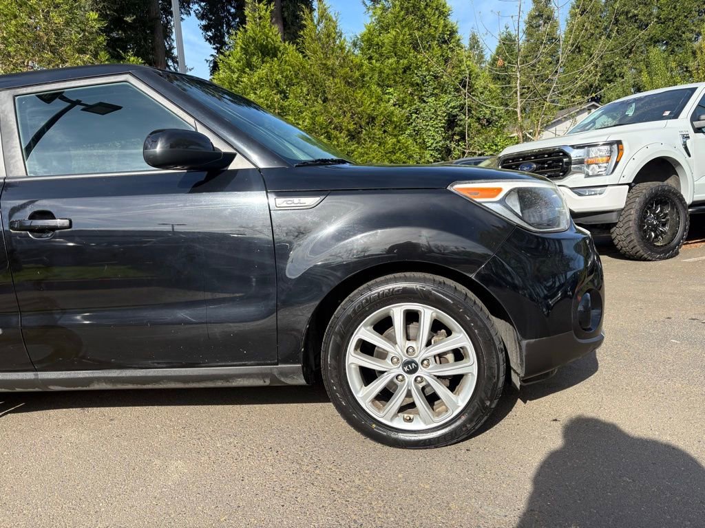 Used 2017 Kia Soul + FWD image 2