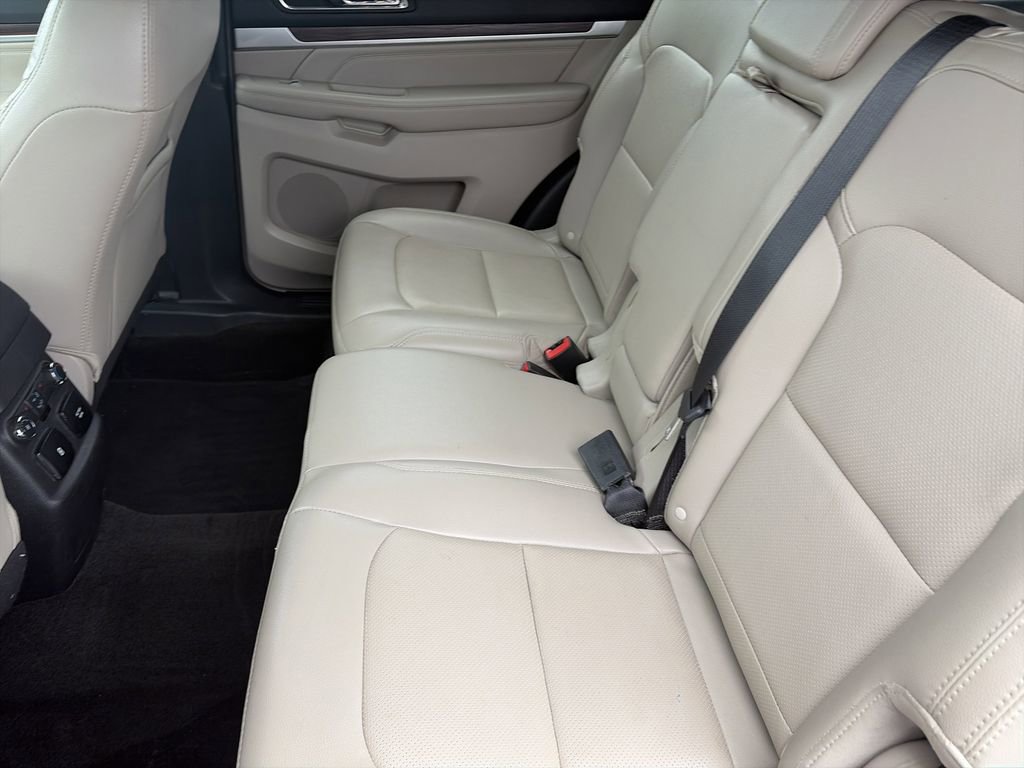 Used 2018 Ford Explorer Limited FWD image 30
