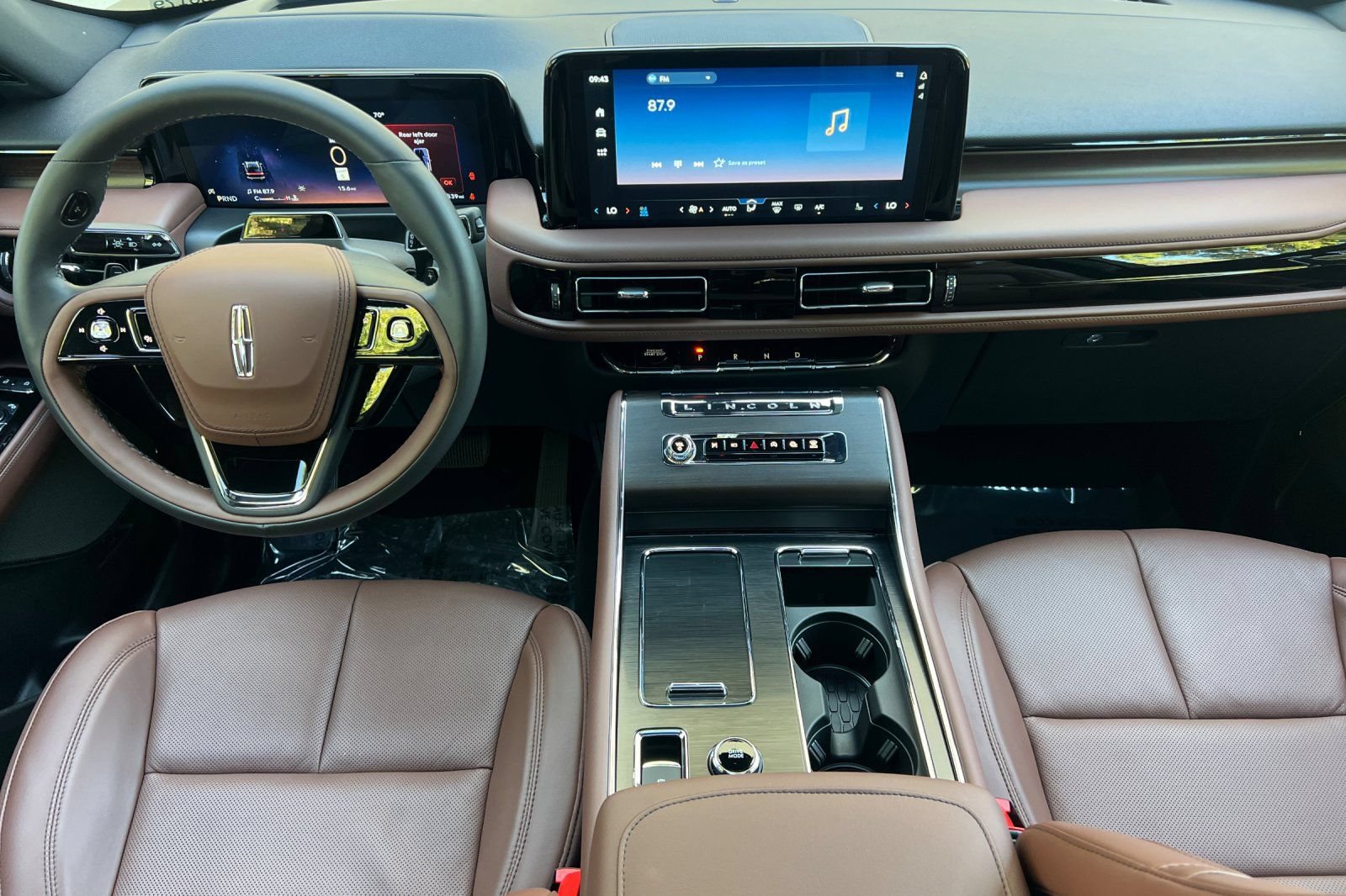 New 2026 Lincoln Aviator Reserve w/ Illumination Package AWD/4WD image 10