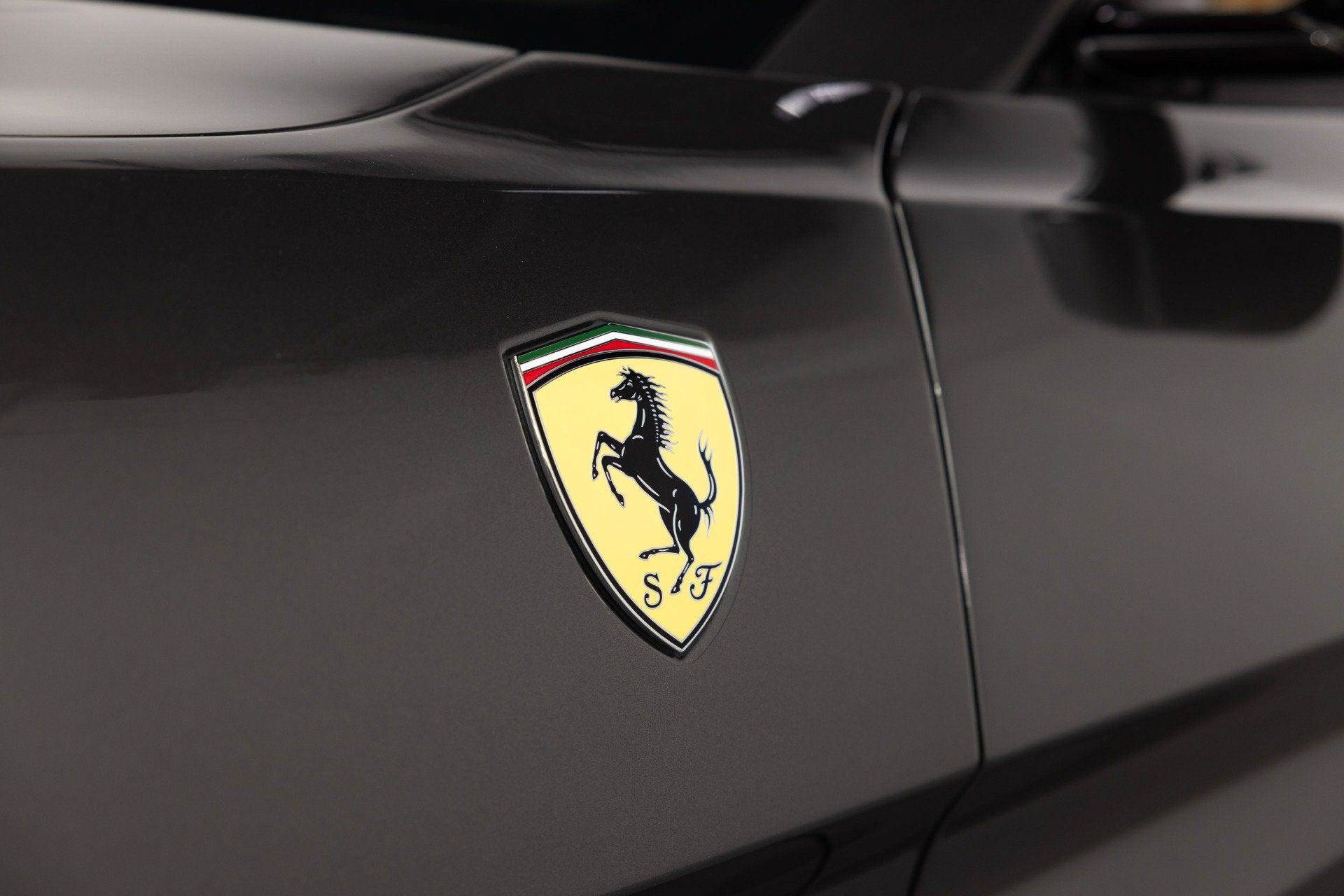Used 2019 Ferrari Portofino RWD image 31
