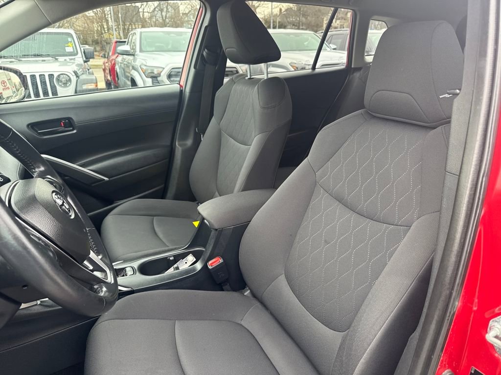 Used 2023 Toyota Corolla Cross LE w/ Moonroof Package image 15