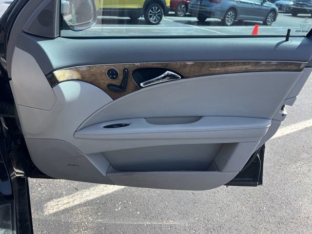 Used 2009 Mercedes-Benz E 350 4MATIC Sedan image 30