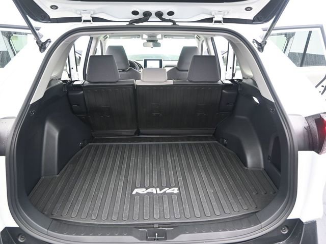Used 2023 Toyota RAV4 XLE image 15