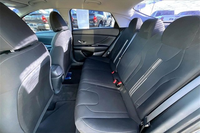 Used 2021 Hyundai Elantra SEL w/ Convenience Package image 26