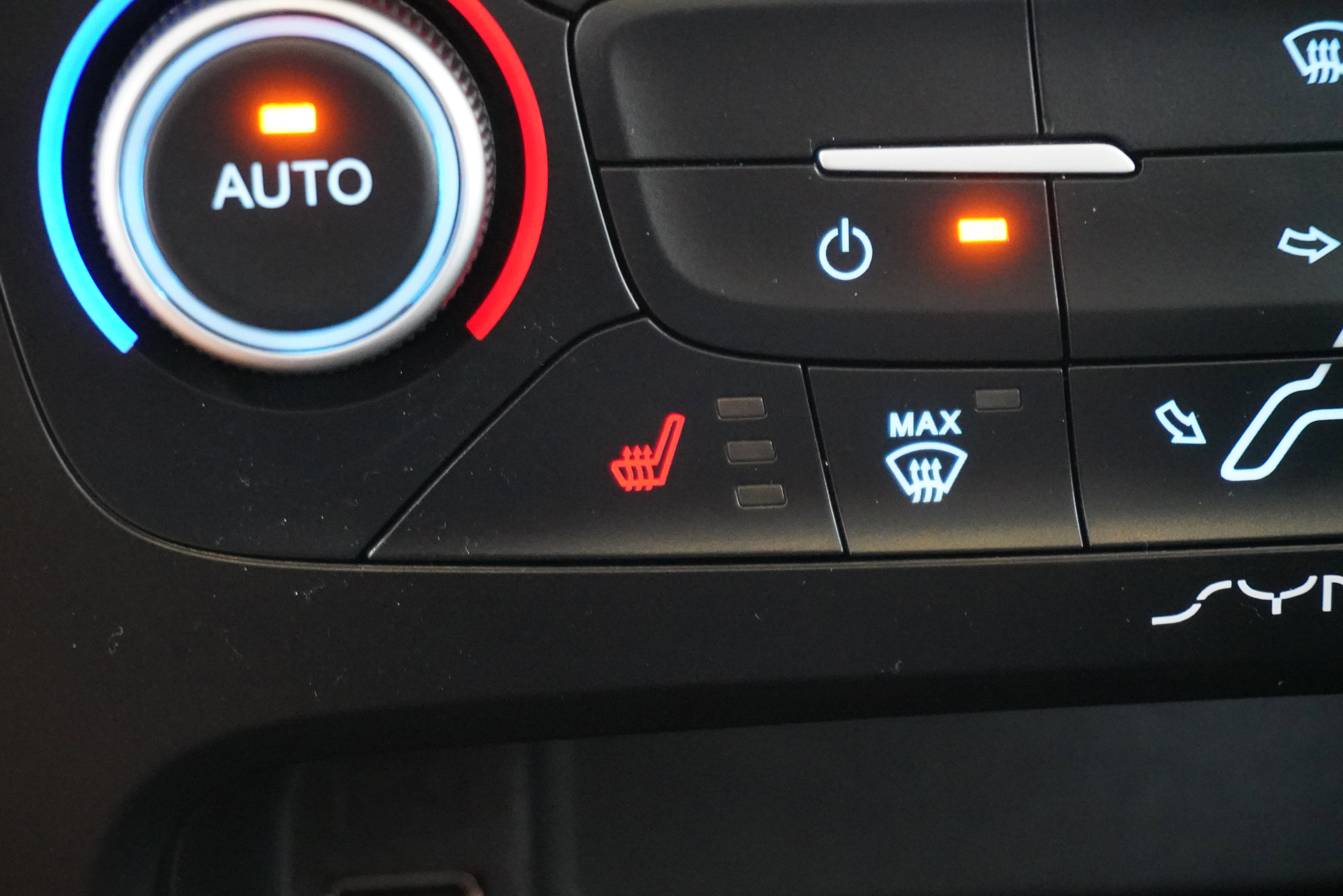 Used 2018 Ford Focus SEL w/ Cold Weather Package image 22