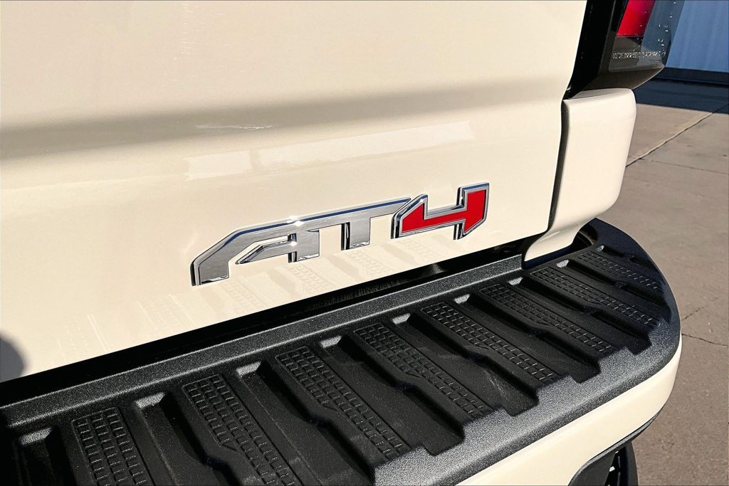 New 2026 GMC Sierra 2500 AT4 w/ AT4 Premium Plus Package AWD/4WD image 30