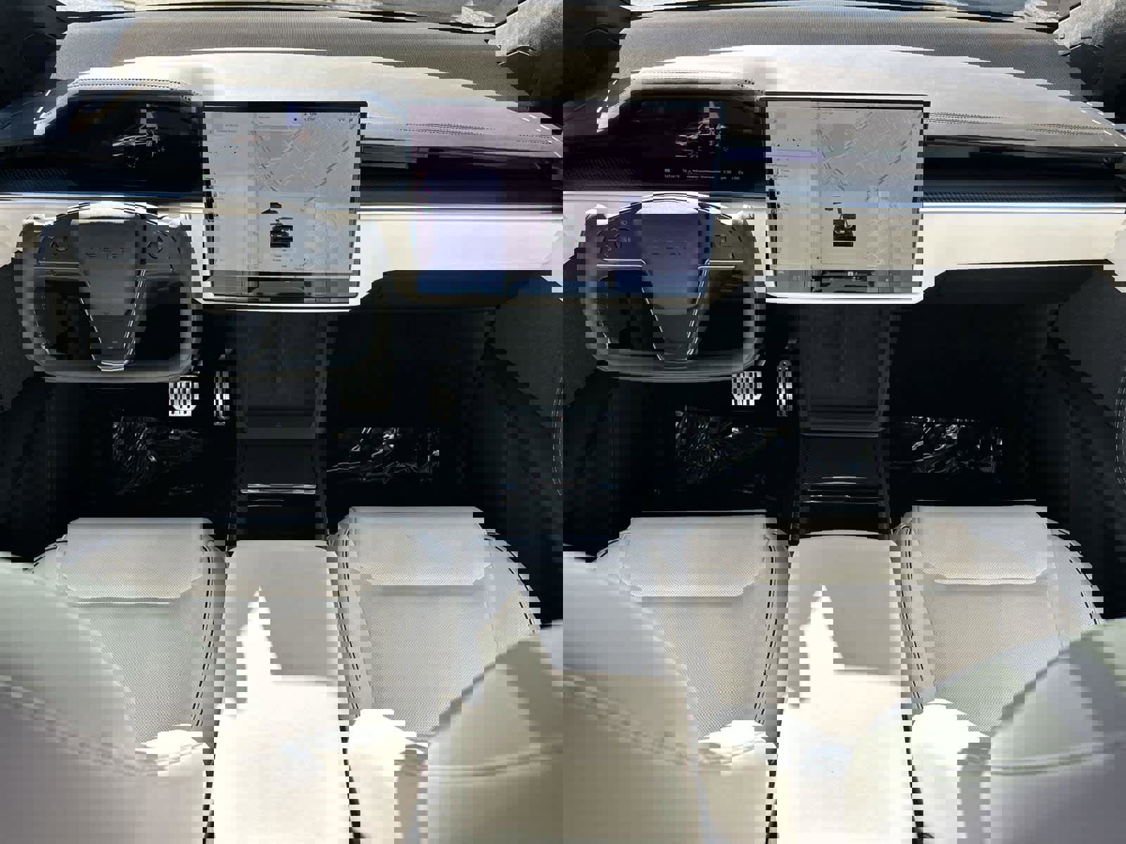 Used 2023 Tesla Model X Plaid image 10