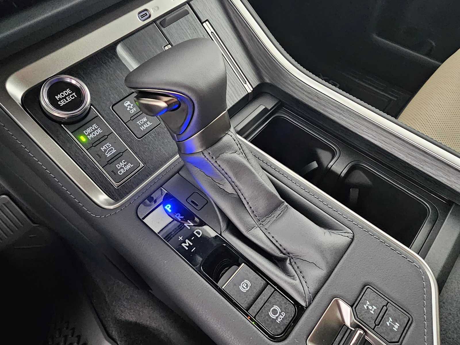 New 2026 Lexus GX 550 AWD/4WD image 32