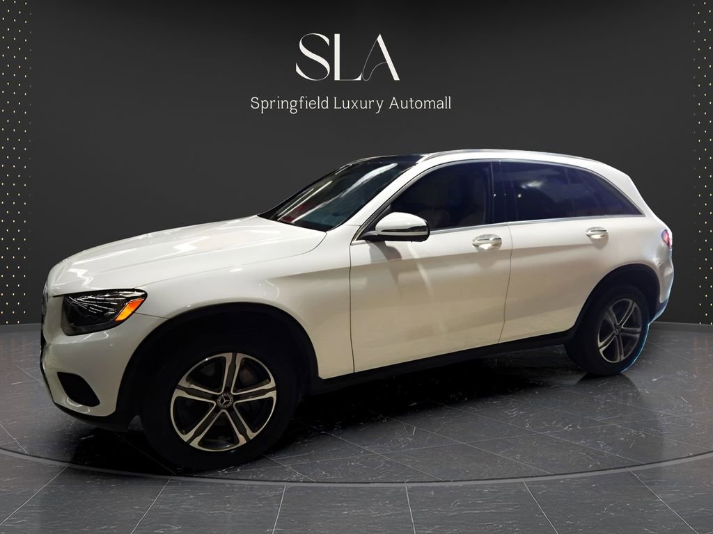 Used 2019 Mercedes-Benz GLC 300 4MATIC w/ Premium Package image 9