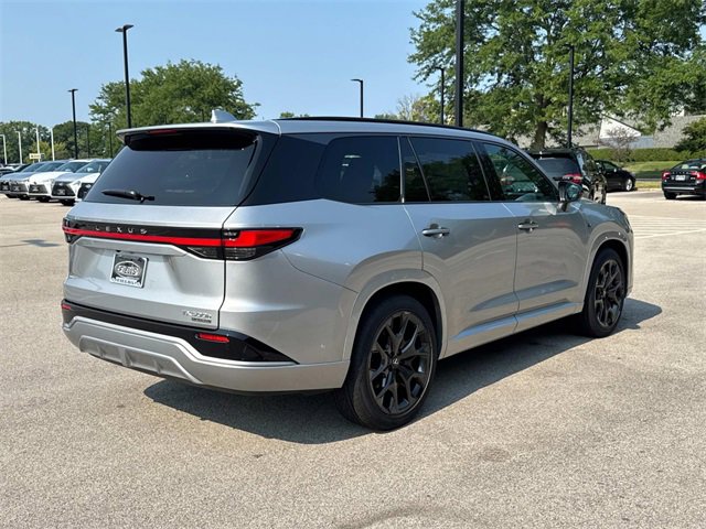 New 2025 Lexus TX 500h AWD image 5