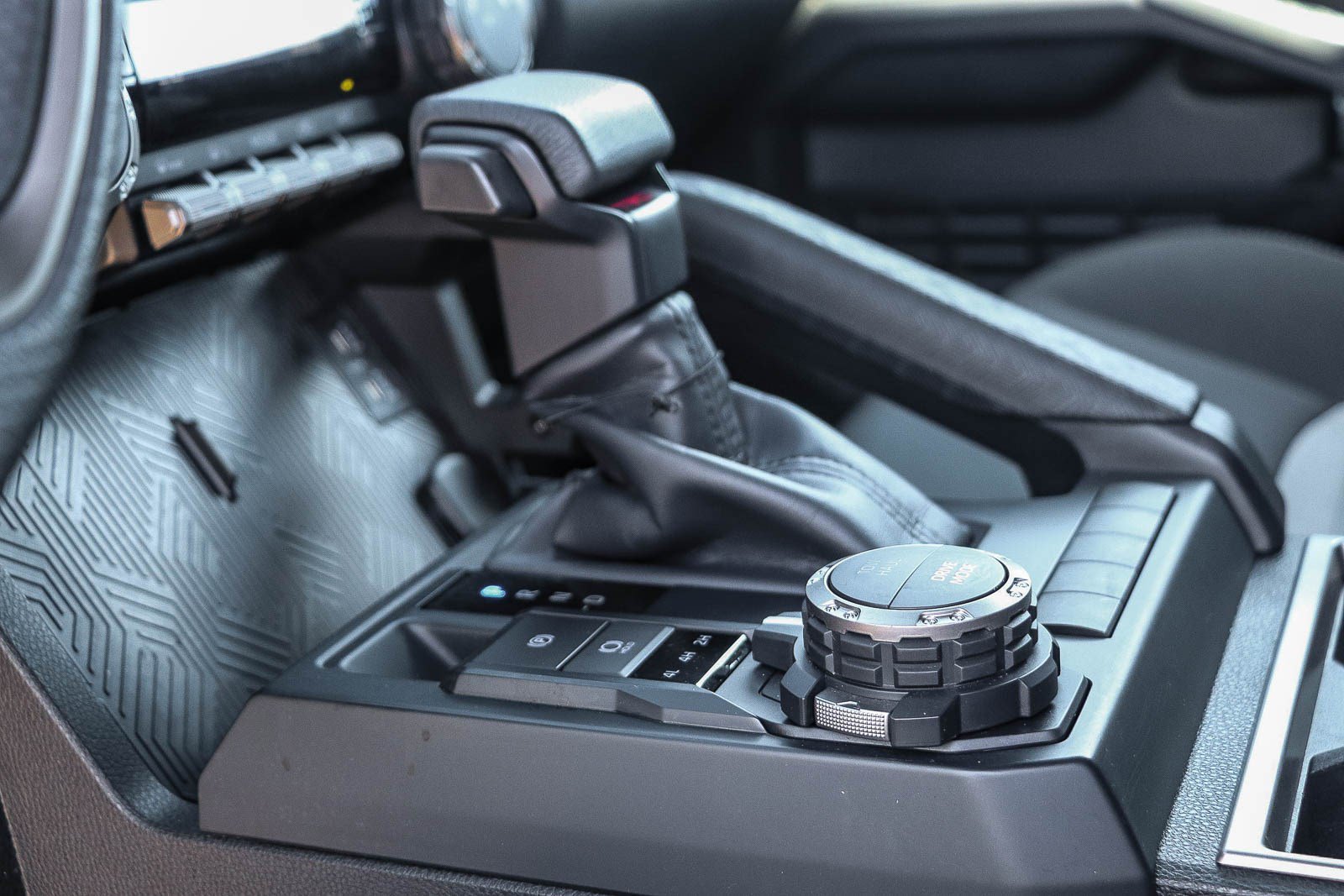Certified 2025 Toyota Tacoma TRD Sport AWD/4WD image 19