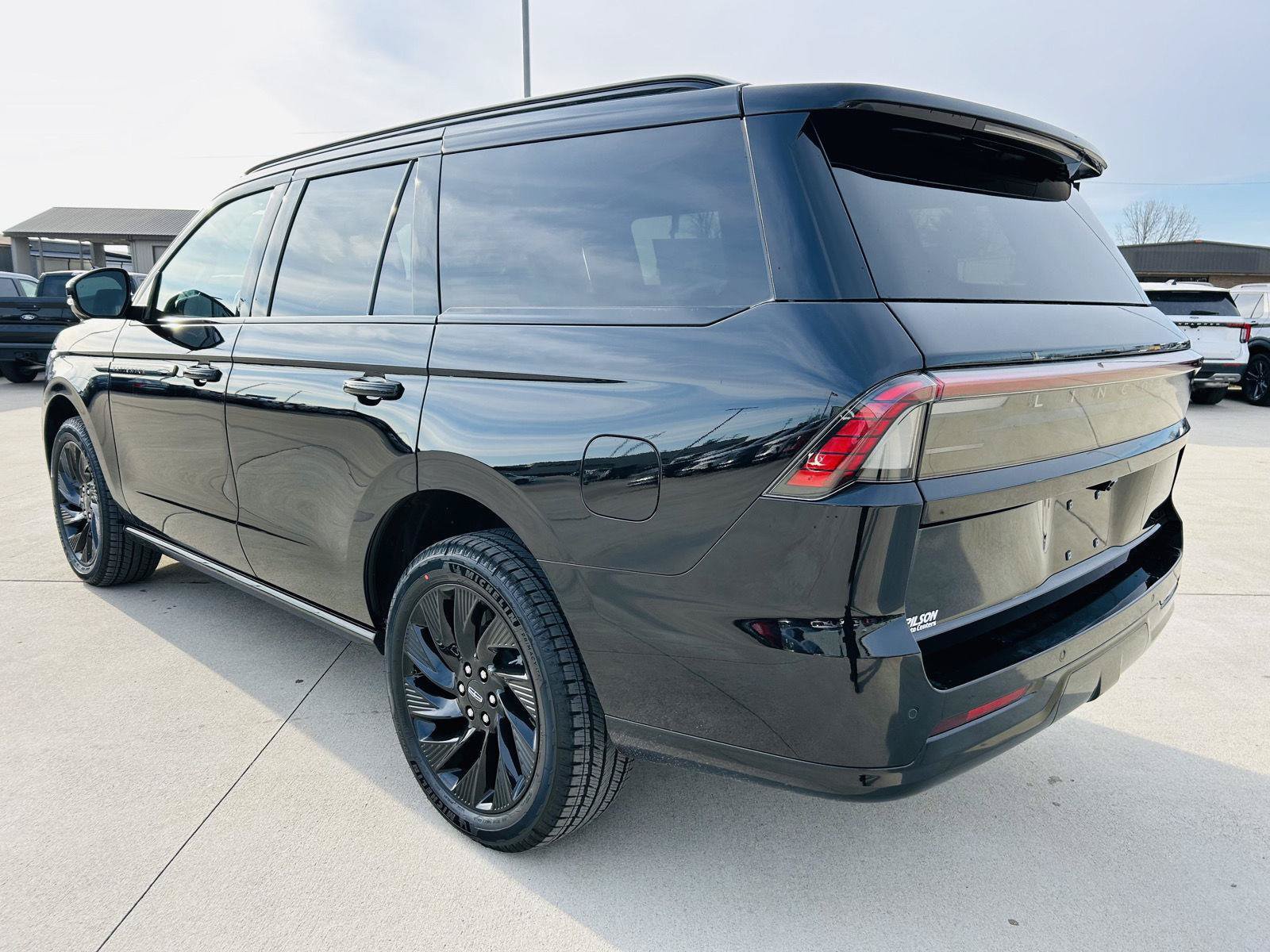 New 2026 Lincoln Navigator Reserve w/ Jet Appearance Package AWD/4WD image 53