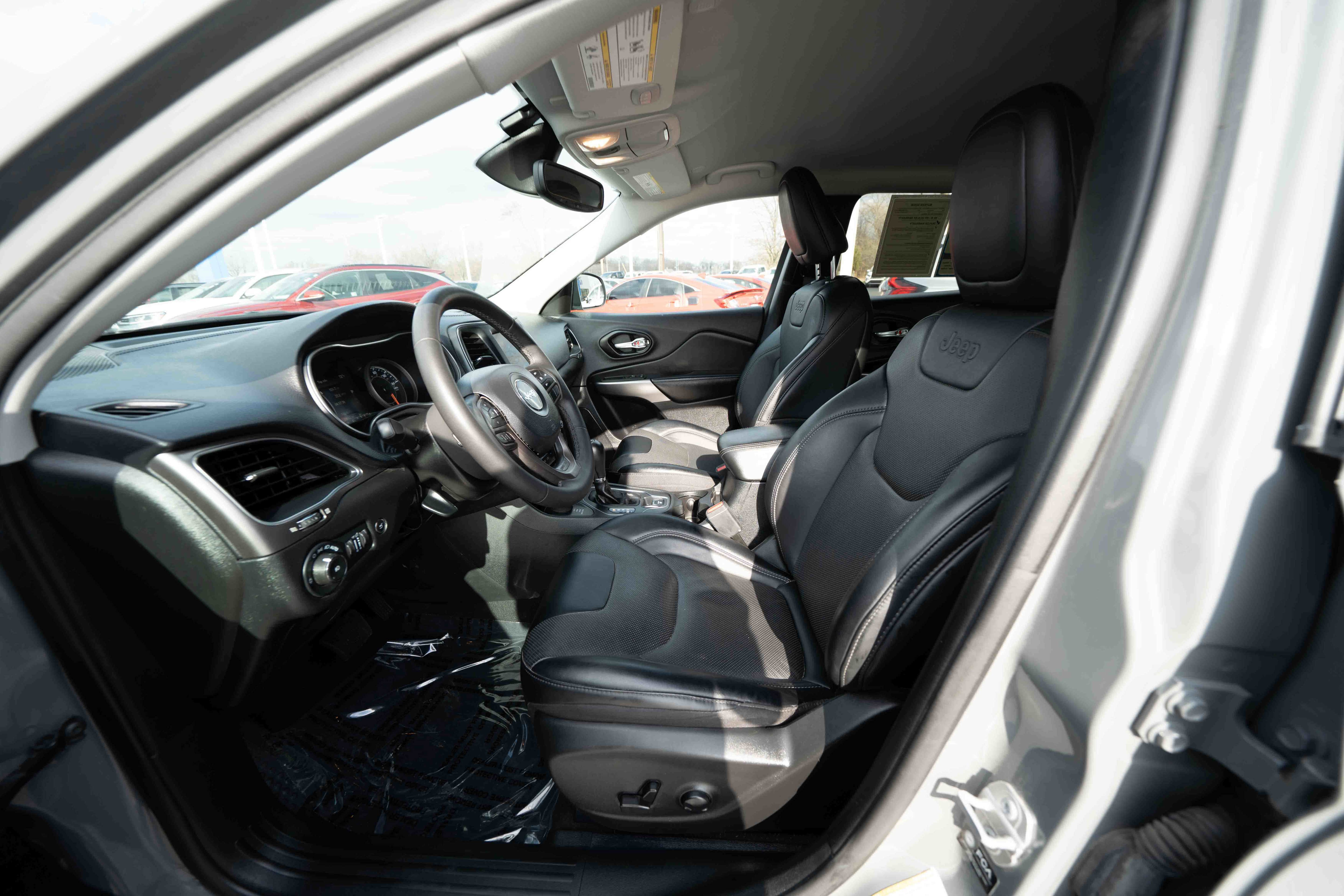 Used 2022 Jeep Cherokee Latitude Lux image 9