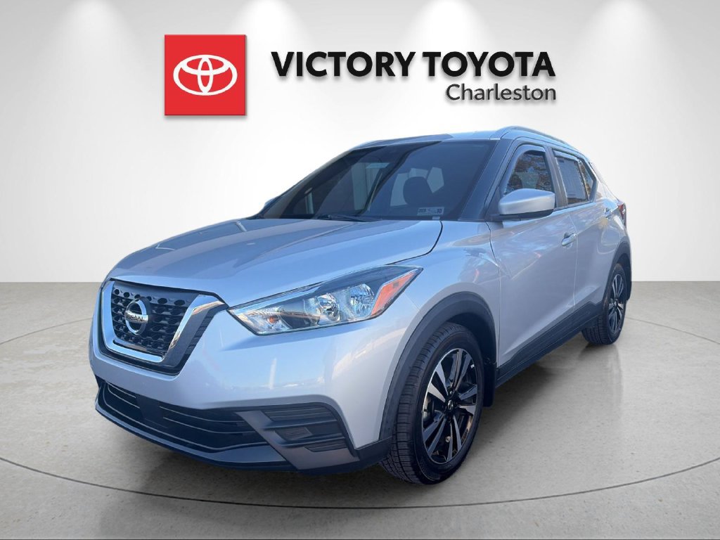 Used 2020 Nissan Kicks SV FWD image 1