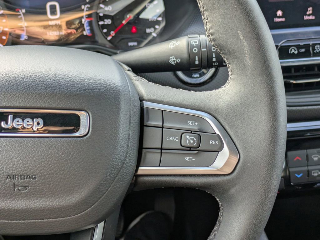 Used 2025 Jeep Compass Latitude w/ Altitude Special Edition image 16