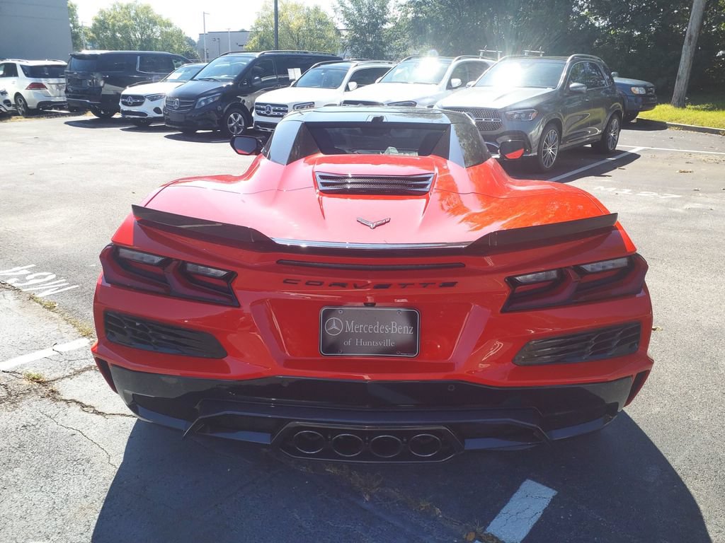 Used 2025 Chevrolet Corvette Z06 w/ Stealth Interior Trim Package RWD image 6