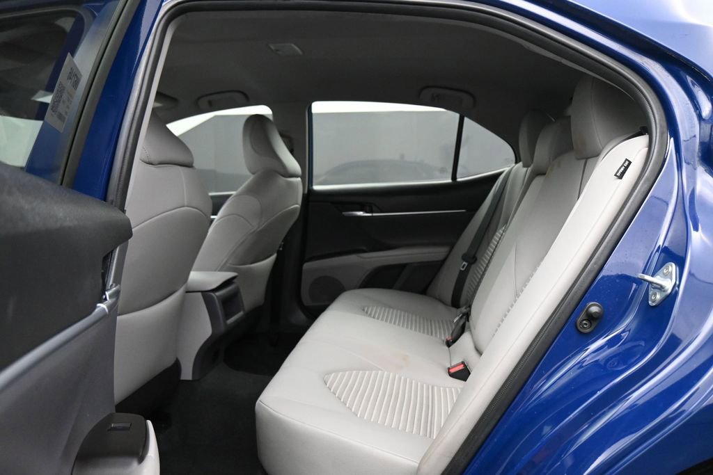 Used 2023 Toyota Camry SE FWD image 16