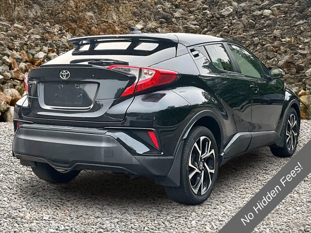 Used 2020 Toyota C-HR XLE FWD image 2
