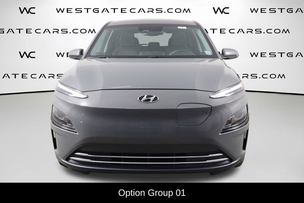 Used 2023 Hyundai Kona SE image 2
