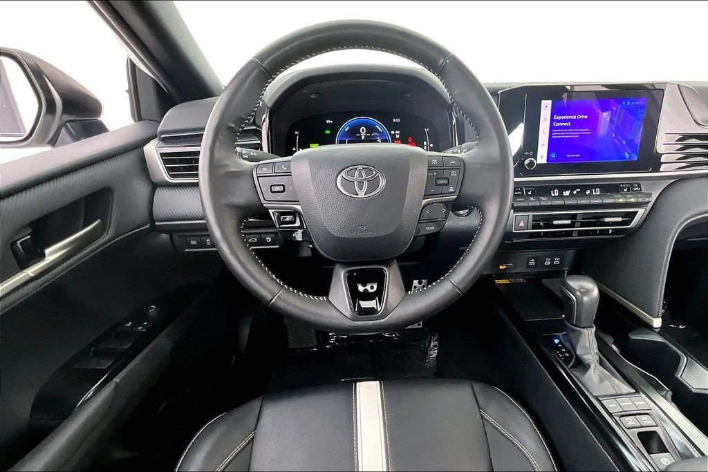 Used 2025 Toyota Camry SE w/ Convenience Package AWD/4WD image 6