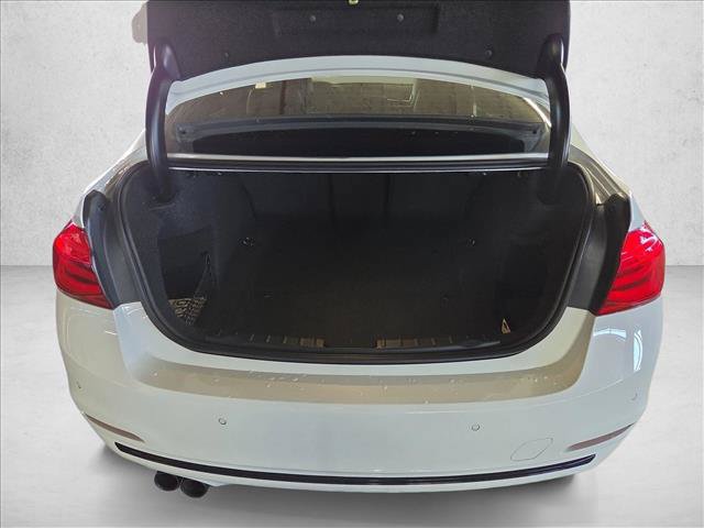 Used 2017 BMW 330i Sedan RWD image 6