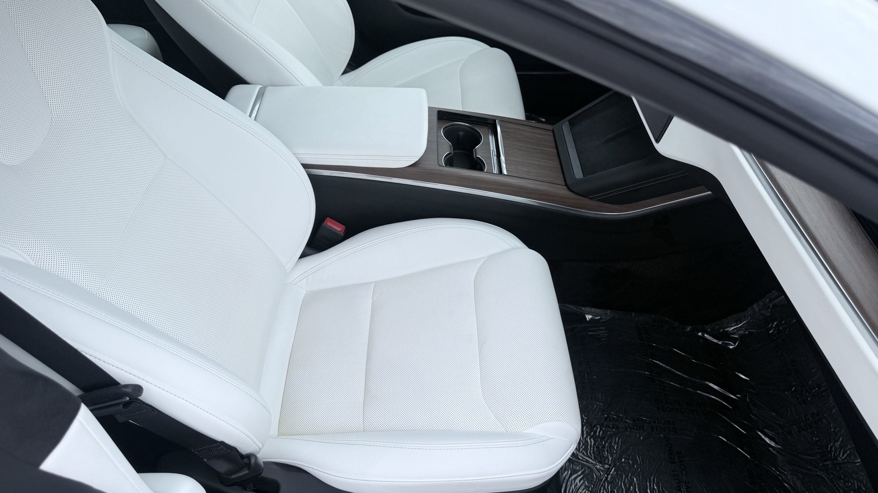 Used 2022 Tesla Model S AWD/4WD image 38