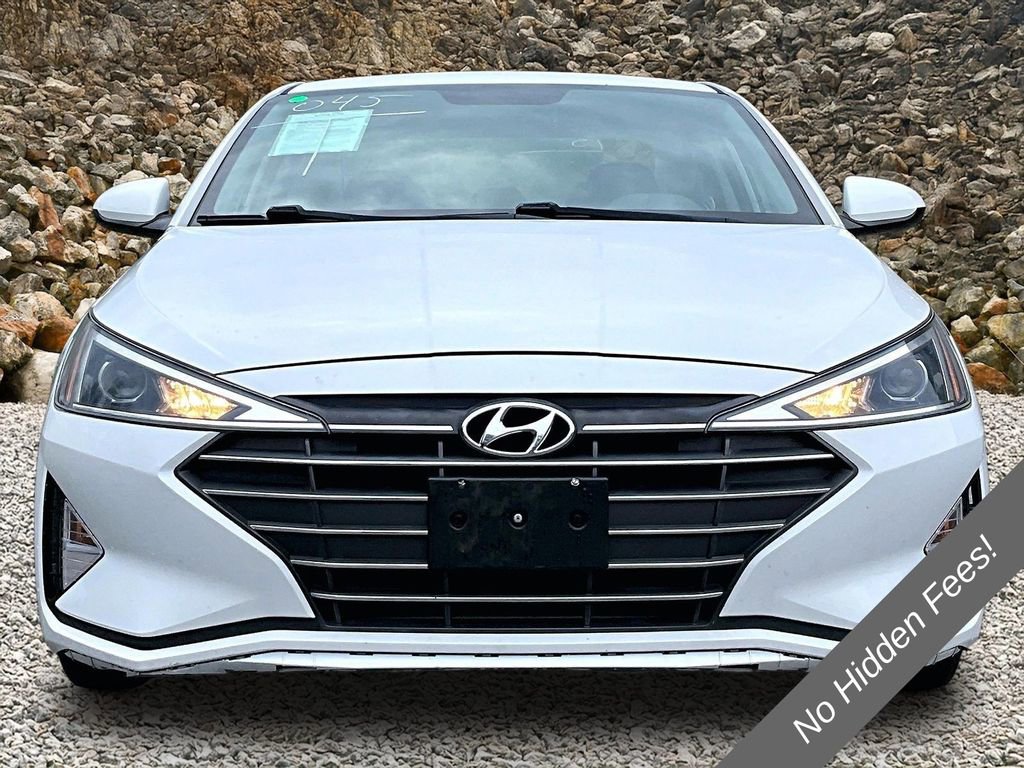 Used 2019 Hyundai Elantra SE w/ Cargo Package FWD image 3