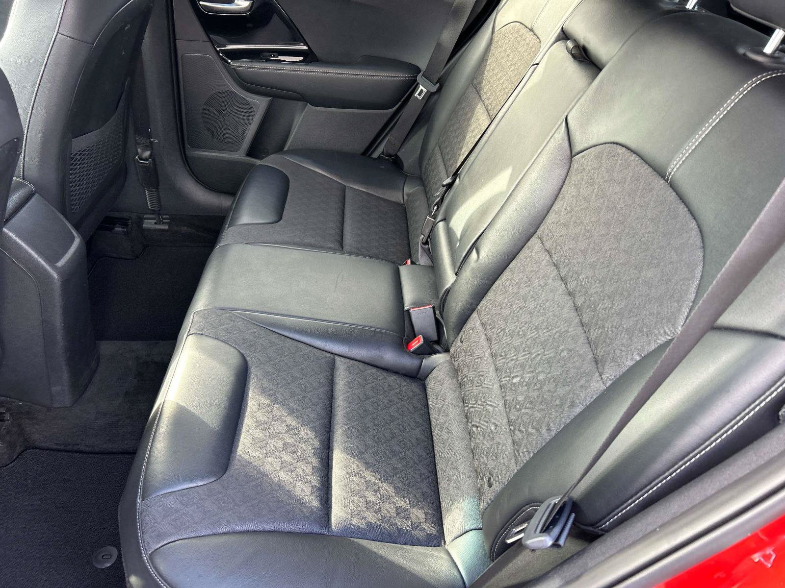 Used 2022 Kia Niro LXS FWD image 18