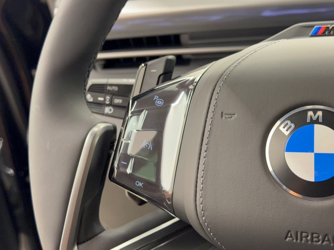 New 2027 BMW X5 xDrive40i w/ M Sport Package AWD/4WD image 18