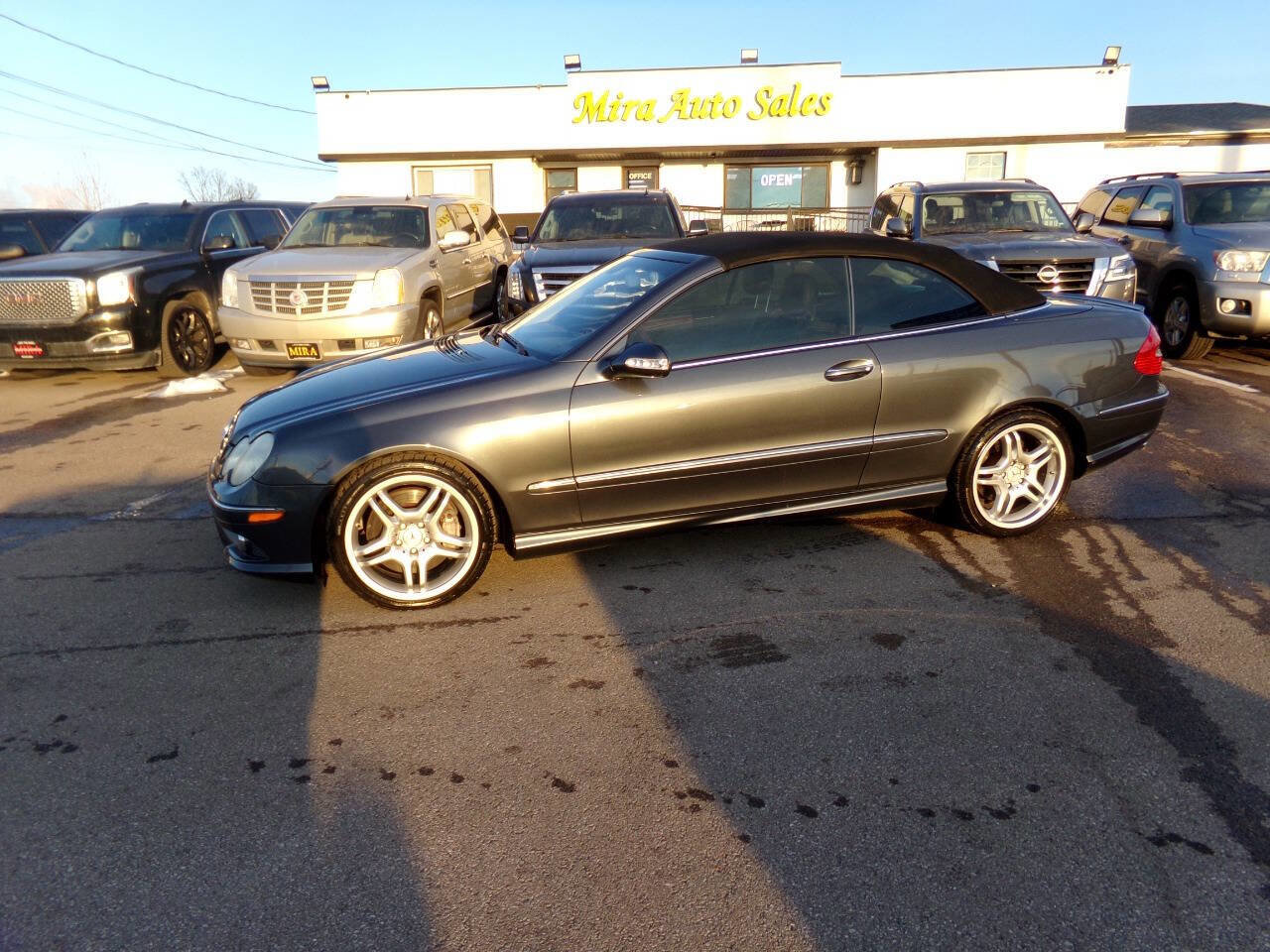 Used 2009 Mercedes-Benz CLK 550 Cabriolet w/ Premium I Pkg image 7