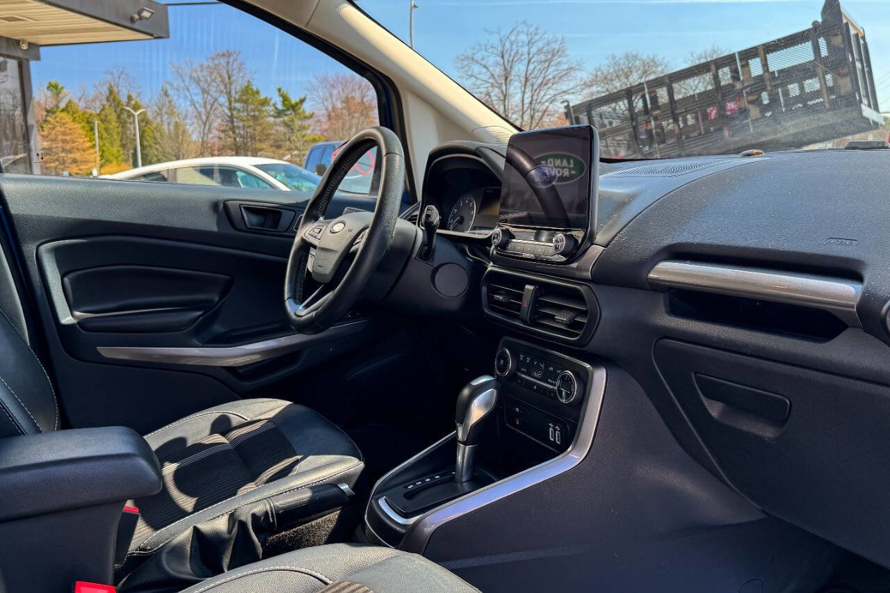 Used 2020 Ford EcoSport SES w/ SES Black Appearance Package image 13