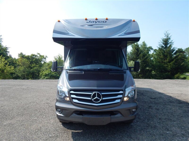 Used 2016 Mercedes-Benz Sprinter 3500 image 4