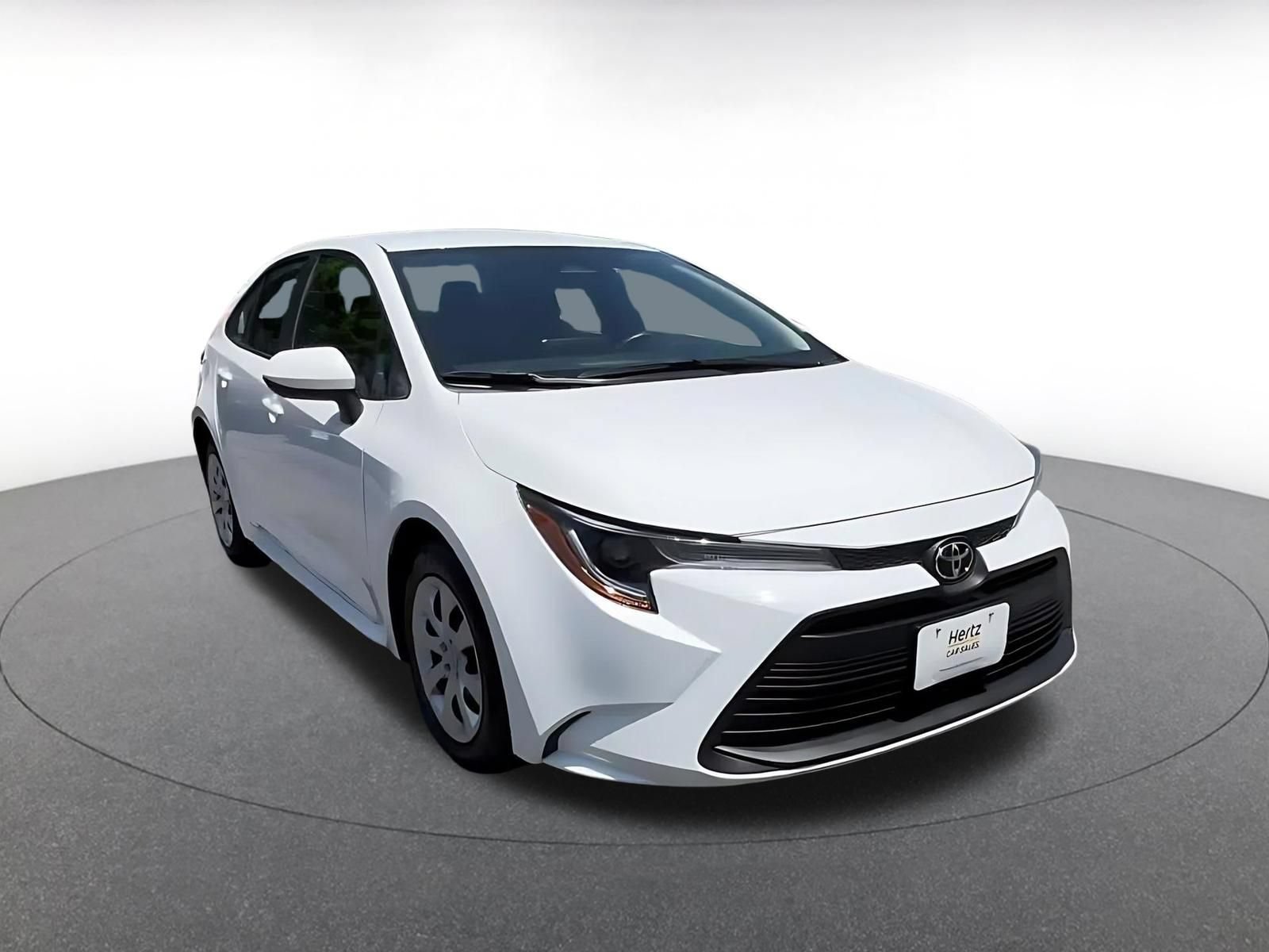 Used 2025 Toyota Corolla LE FWD image 3