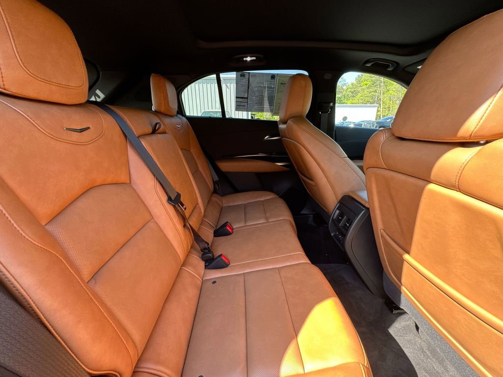 Used 2025 Cadillac XT4 Sport image 29