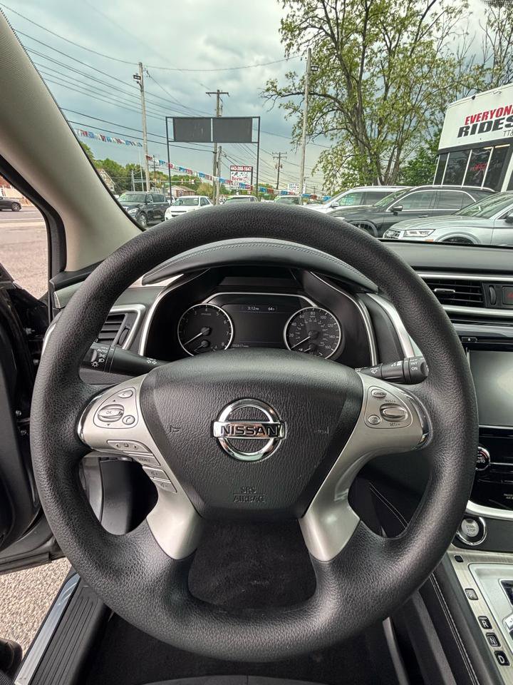 Used 2018 Nissan Murano S AWD/4WD image 10