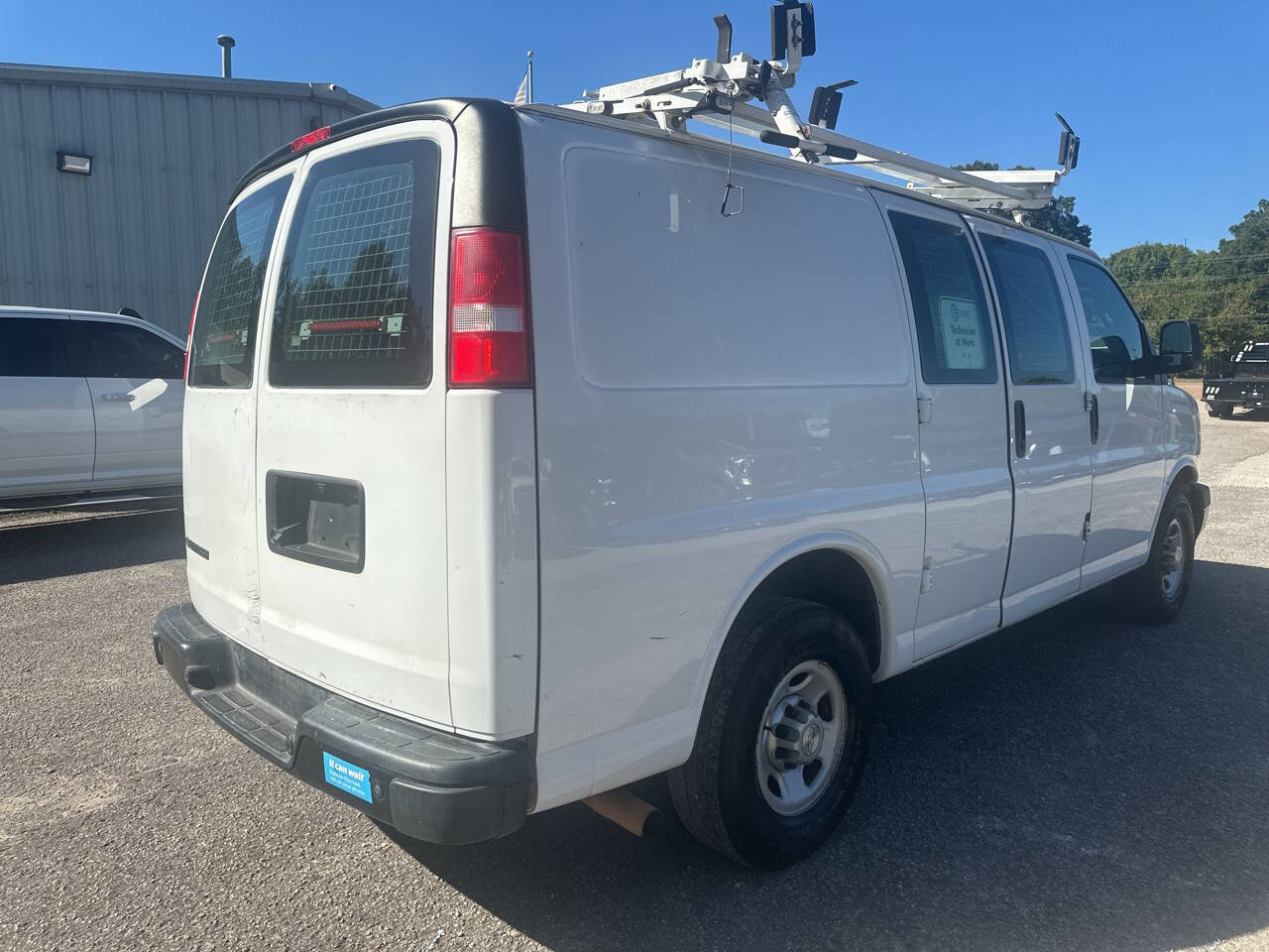 Used 2018 Chevrolet Express 2500 w/ Driver Convenience Package image 6