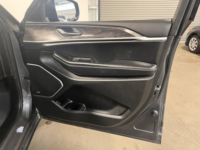 Used 2021 Jeep Grand Cherokee L Limited image 12