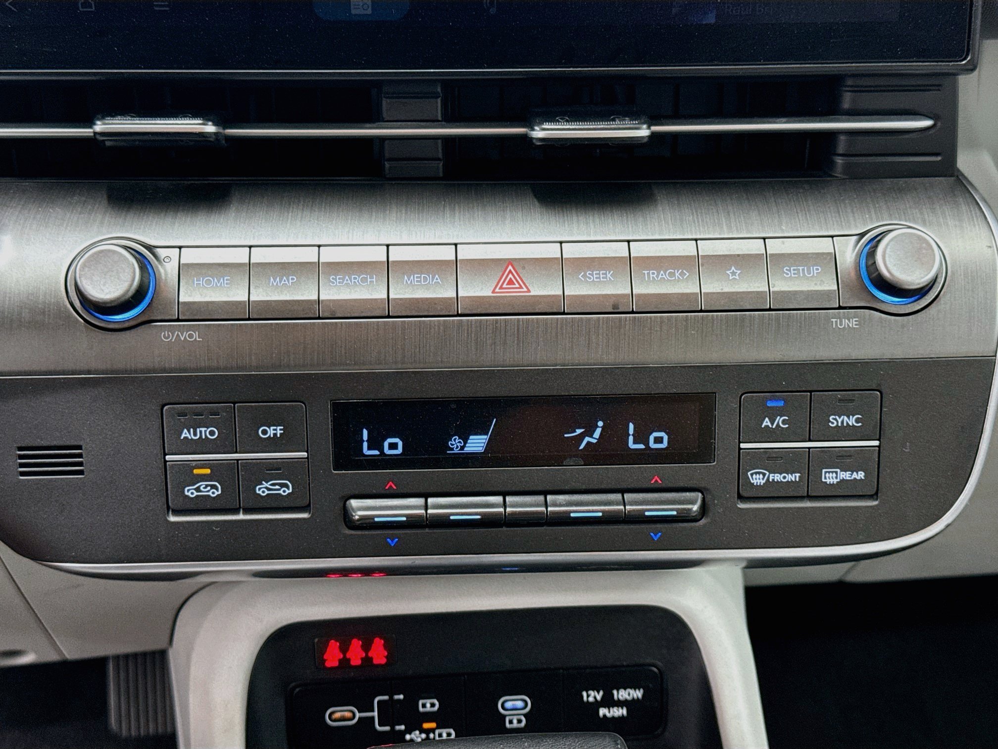 Used 2025 Hyundai Kona SEL FWD image 24