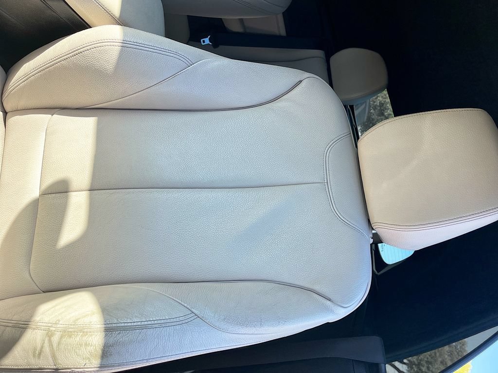 Used 2015 BMW M235i Convertible RWD image 19